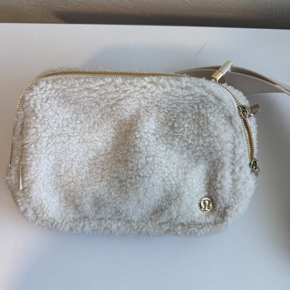 lululemon White Sherpa Fleece Belt Bag Crossbody Cream Gold Hardware